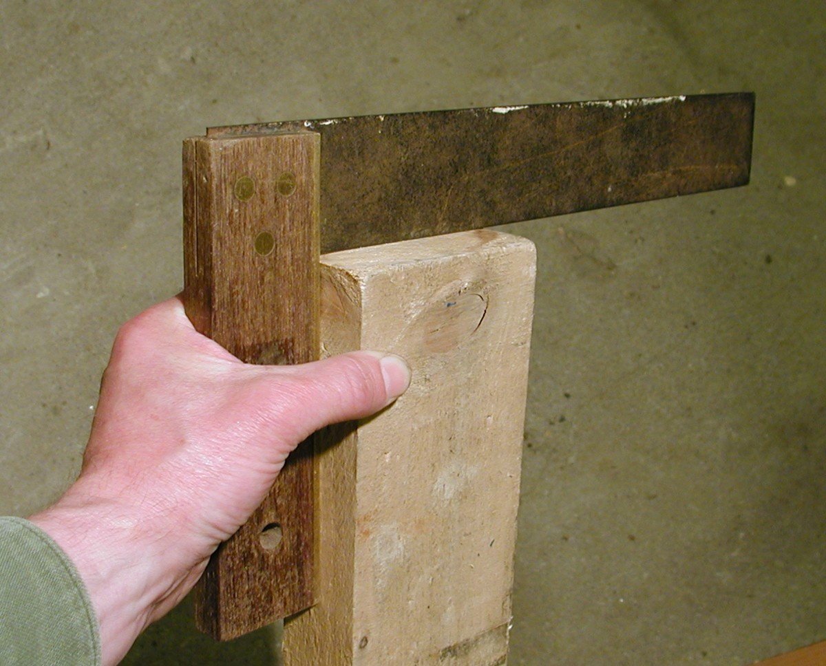 How to figure our angle with carpenter square